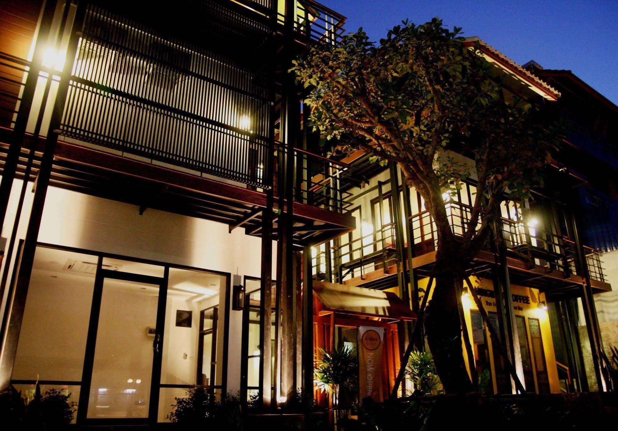 Le Canal Boutique House Чиангмай Экстерьер фото